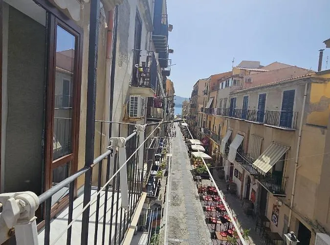 Un Balcone Su Via Bordonaro By Wonderful Italy Cefalù