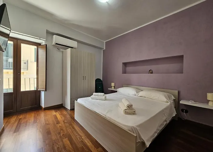 Lägenhet Un Balcone Su Via Bordonaro By Wonderful Italy *